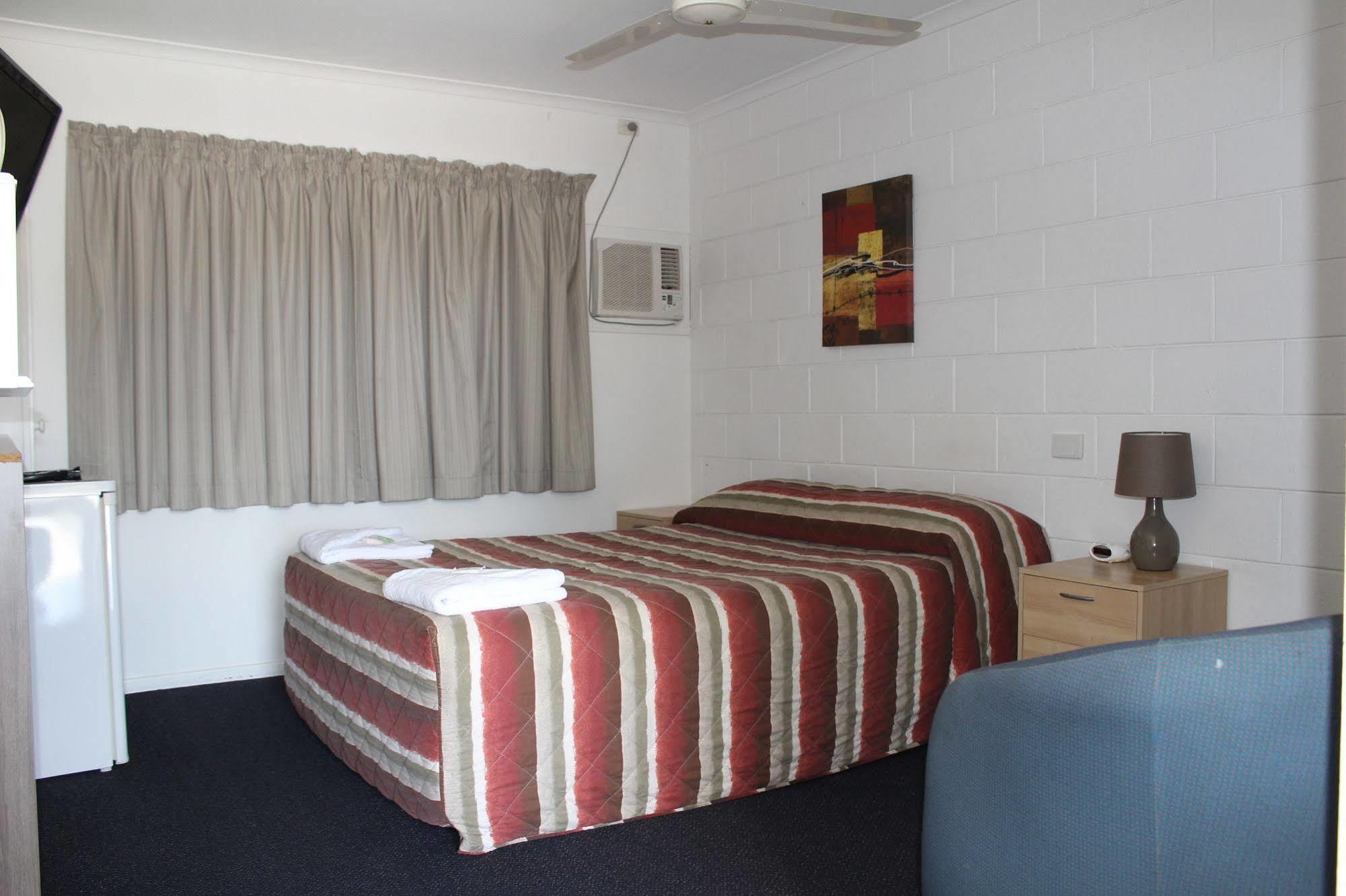 Miriam Vale Motel Buitenkant foto