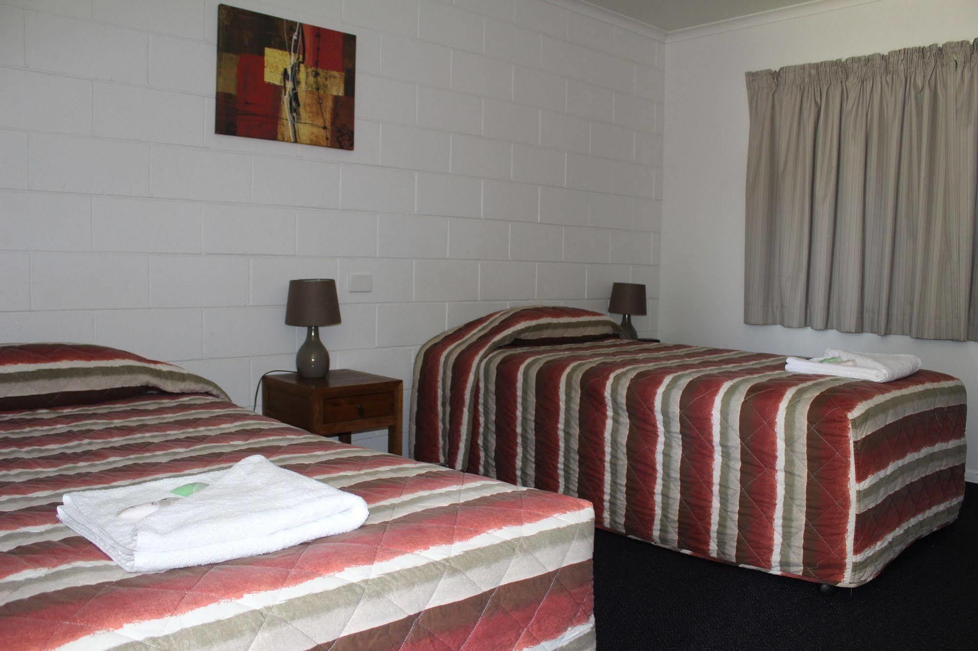 Miriam Vale Motel Buitenkant foto